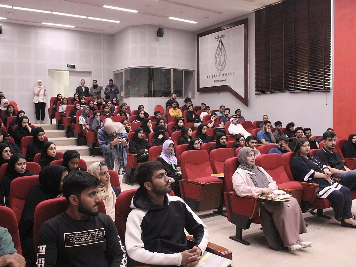 Talking with Entrepreuners - Chat, UOB